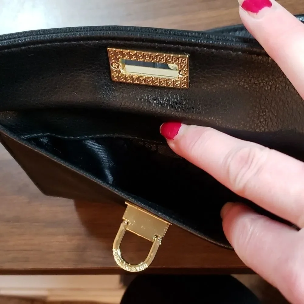 Enzo Angiolini great pre